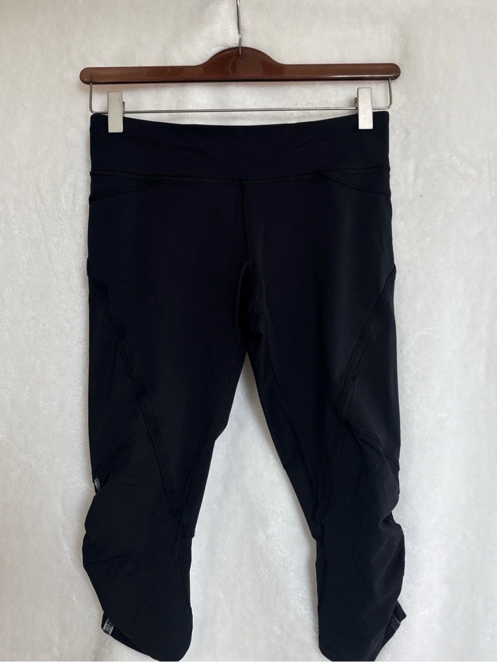 Lululemon Black Run Pace Crop Ruched Black Leggings Athletic Size 6
